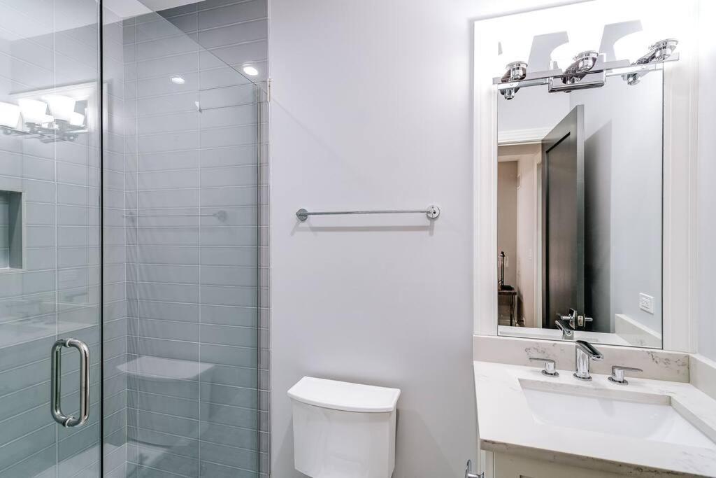 שיקגו Immaculate Brand New Condo Downtown מראה חיצוני תמונה
